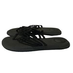 SANUK Yoga Mat Salty Strappy flip flop sandal Black Size 9